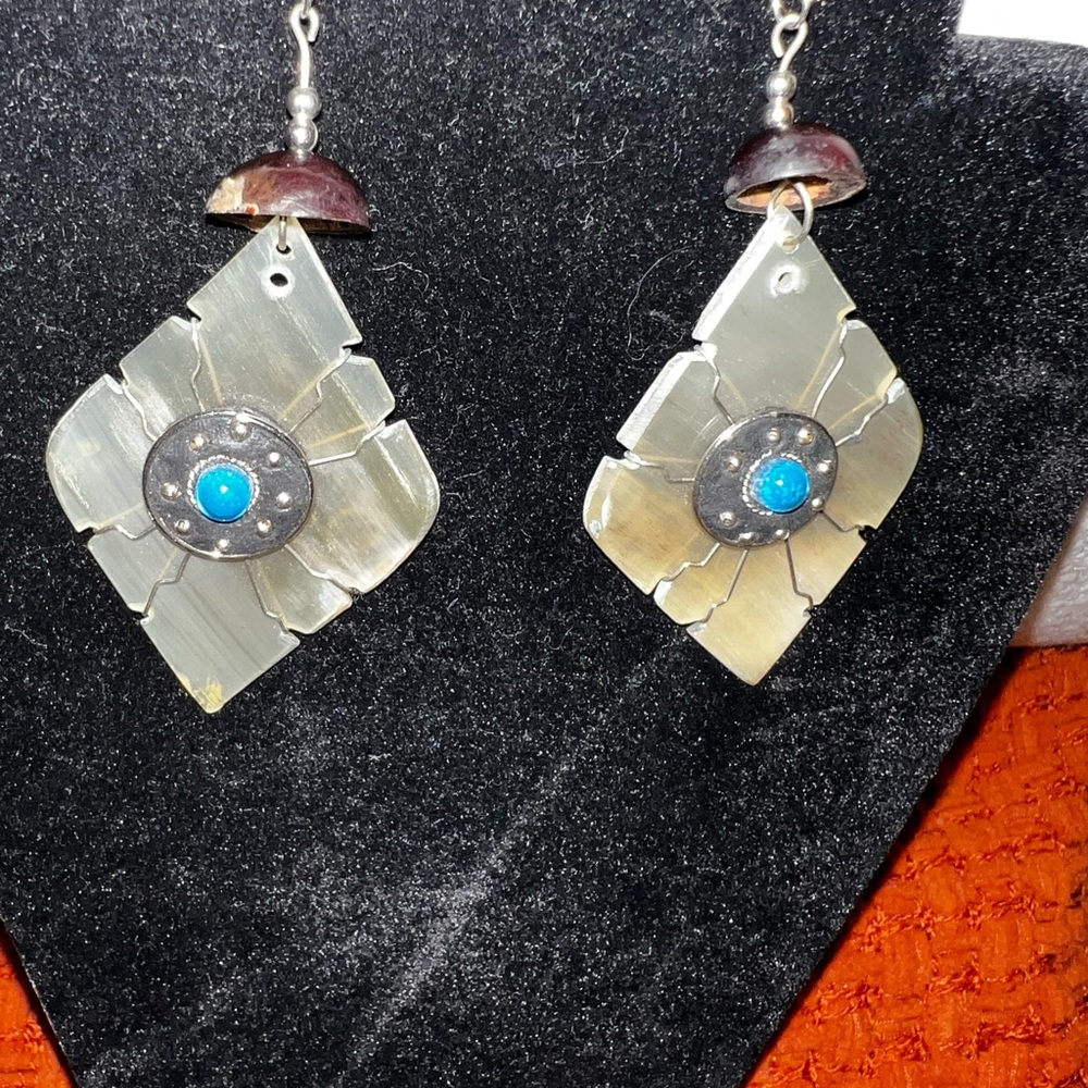 Elegant Silver white and Turquoise Earrings